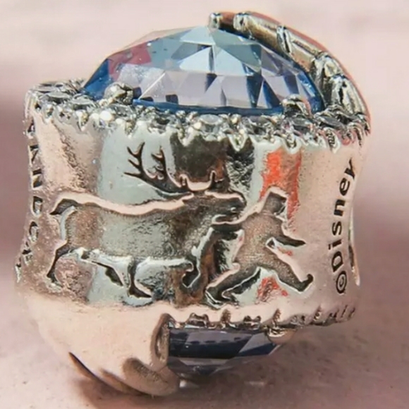 Pandora Disney Frozen winter blue crystal charm. - Picture 3 of 8